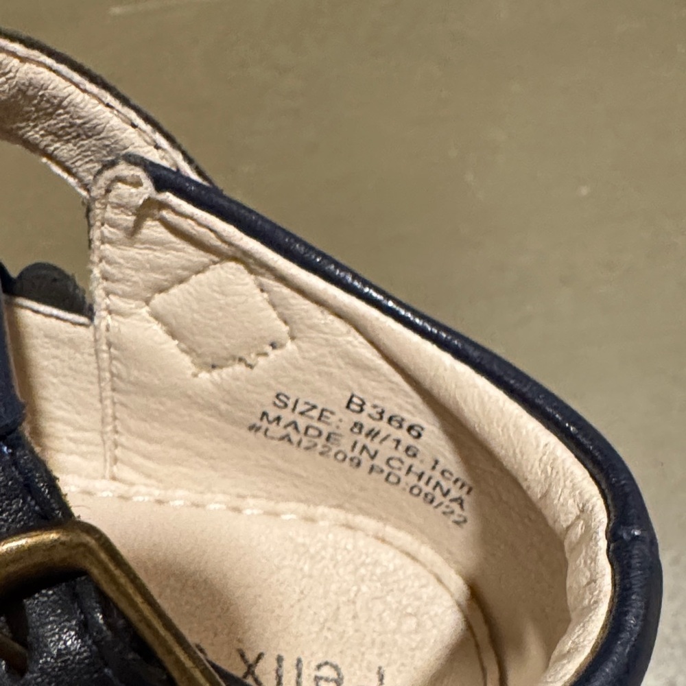 Felix & Flora Navy Kids Dress Buckled Mary Jane Shoes size 8 - Picture 6 of 6